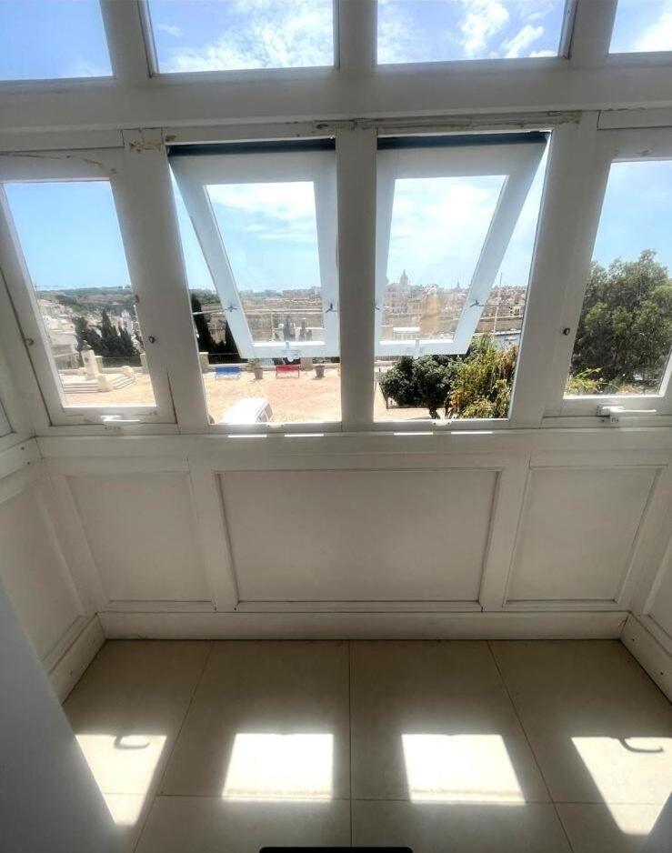 Harbour View Apt With Terrace Kalkara Екстер'єр фото