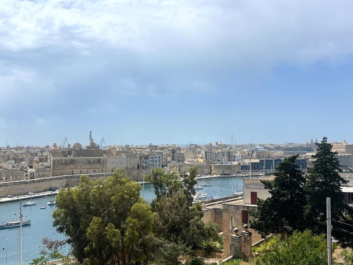 Harbour View Apt With Terrace Kalkara Екстер'єр фото