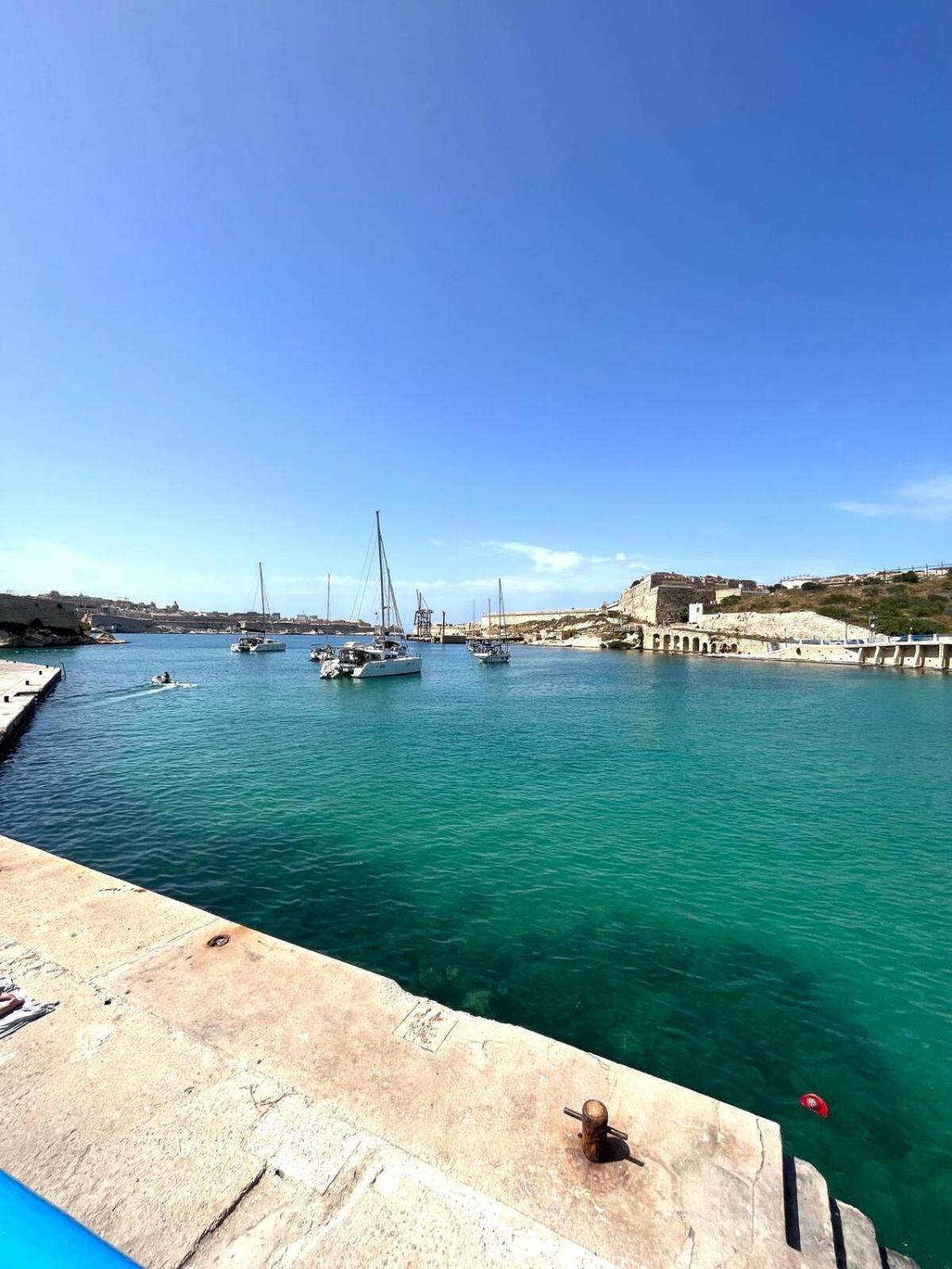 Harbour View Apt With Terrace Kalkara Екстер'єр фото