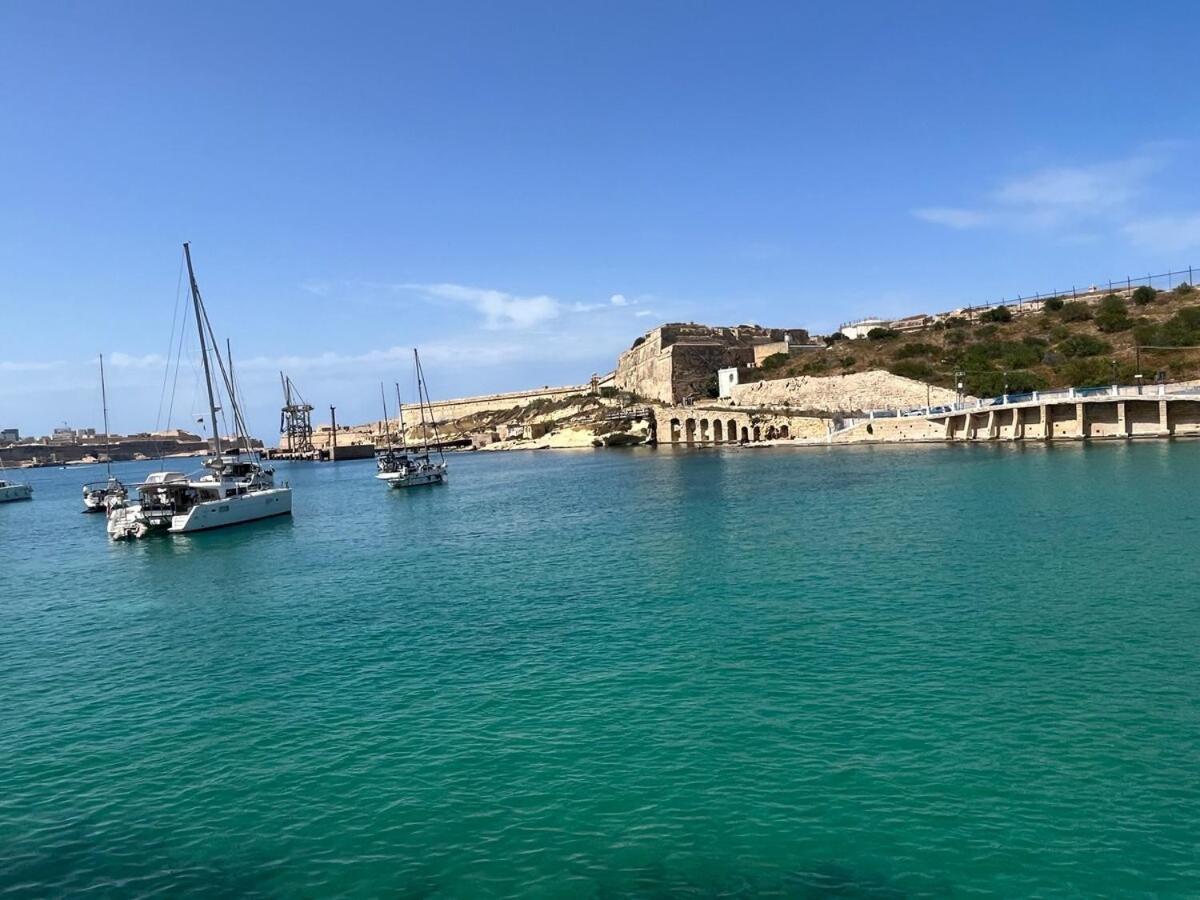 Harbour View Apt With Terrace Kalkara Екстер'єр фото